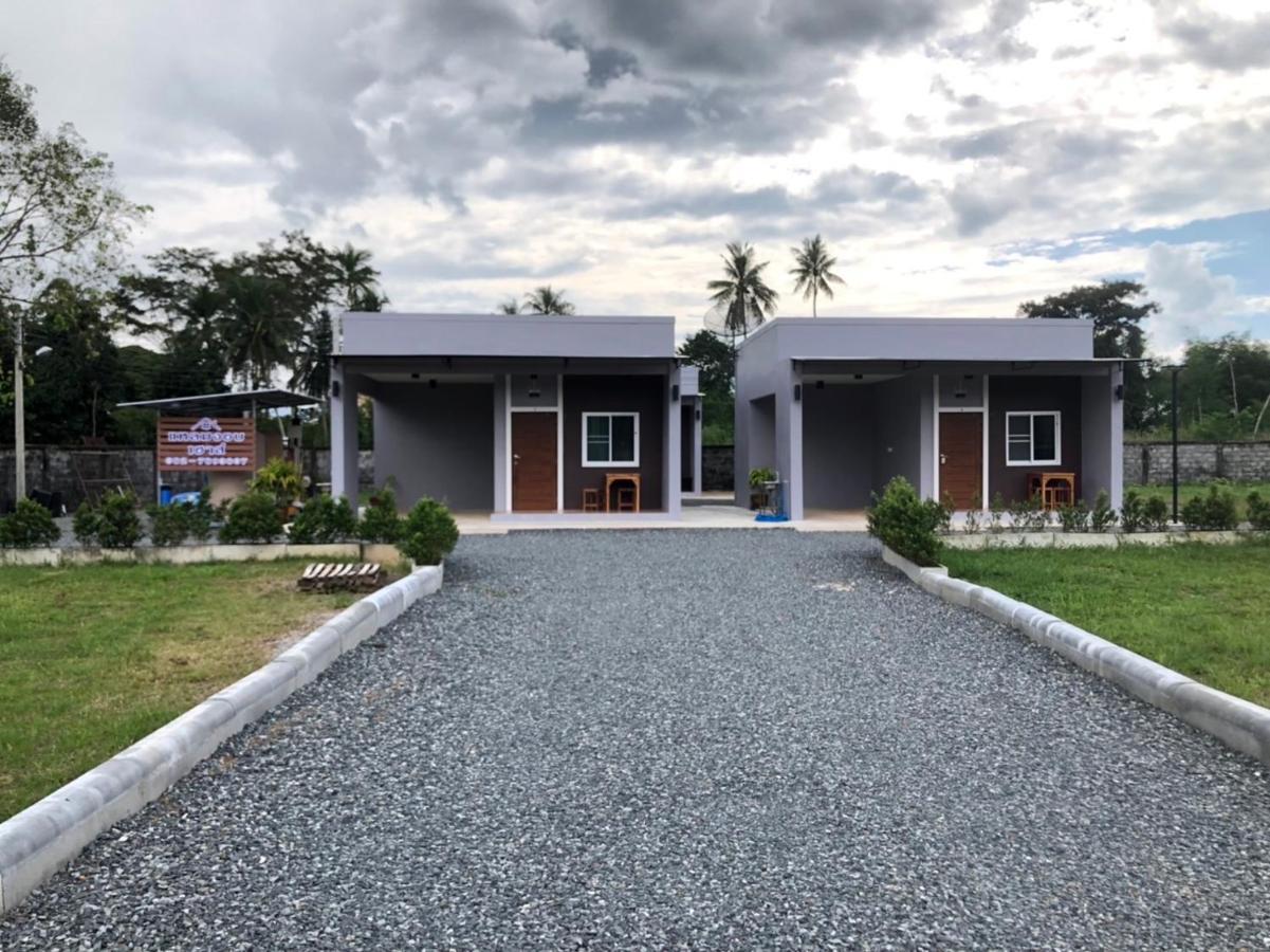 הוילה แหลมงอบเฮาส์ Laemngob House מראה חיצוני תמונה